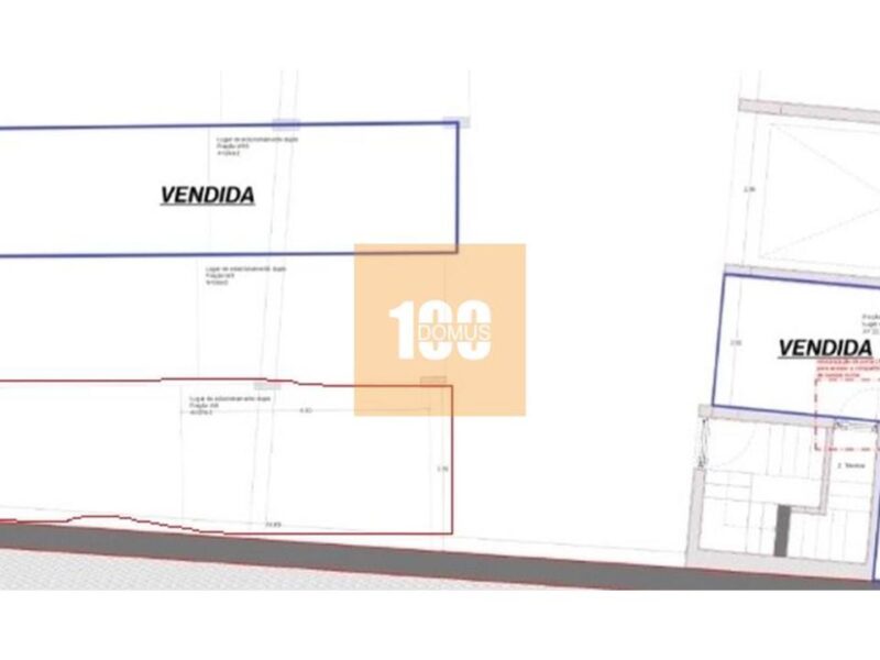Lugar garagem duplo, Roberto Ivens