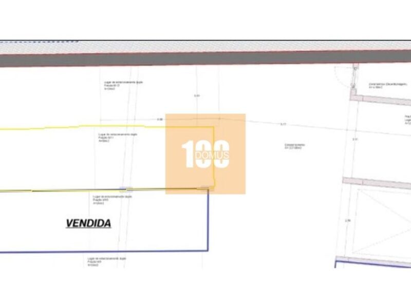 Lugar garagem duplo, Roberto Ivens