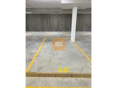 Lugar garagem duplo, Roberto Ivens