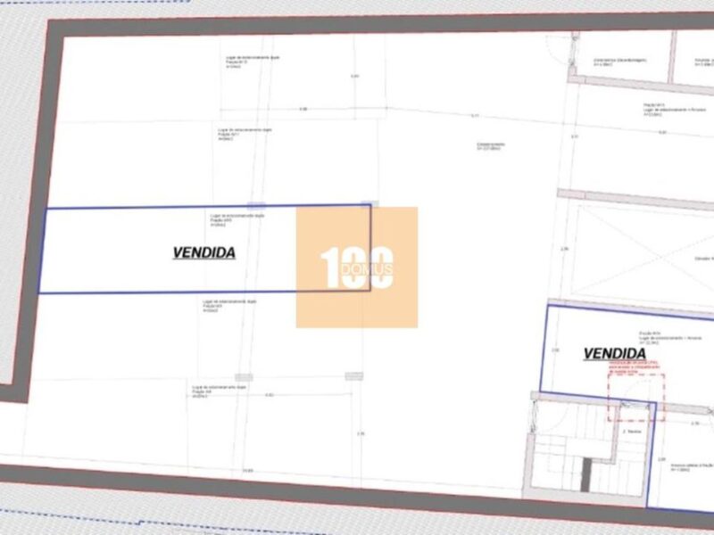 Lugar garagem duplo, Roberto Ivens