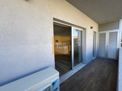 T3 com terraço ao metro Trindade