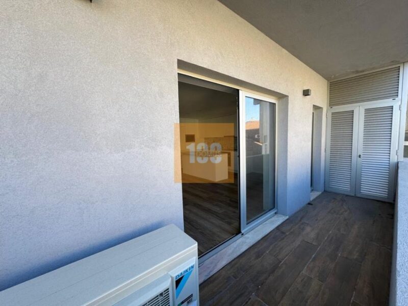 T3 com terraço ao metro Trindade