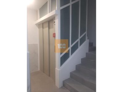 T3 com terraço ao metro Trindade