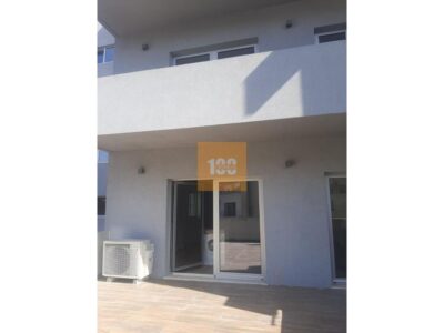 T3 com terraço ao metro Trindade