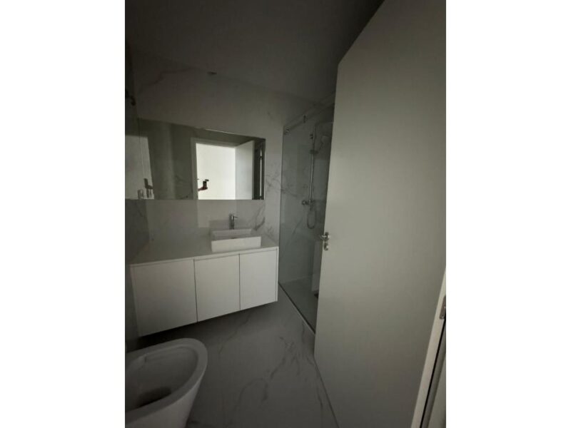 T3 com terraço ao metro Trindade