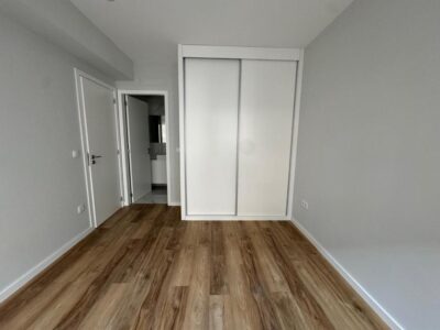 T3 com terraço ao metro Trindade