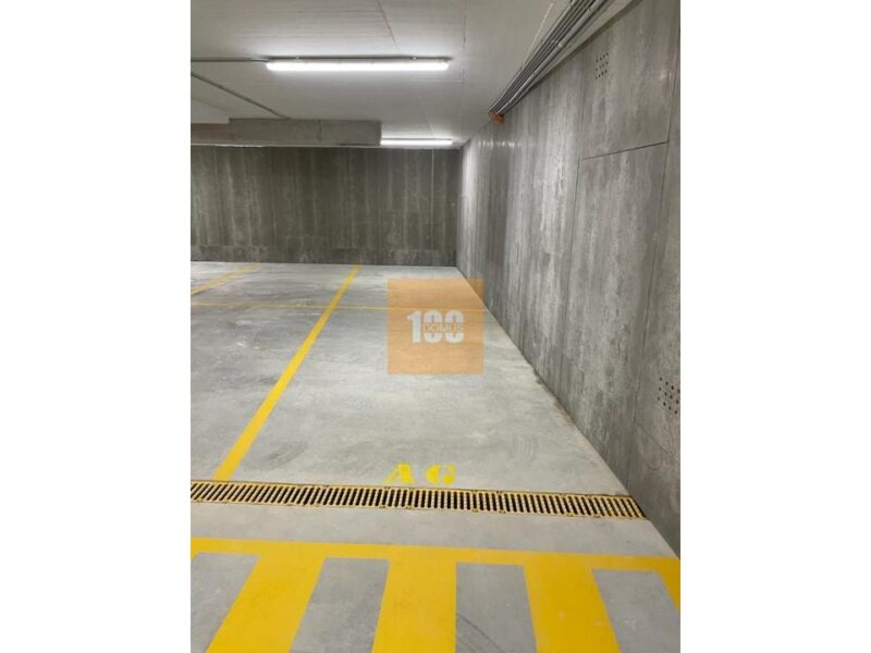 Lugar Garagem Duplo - Matosinhos