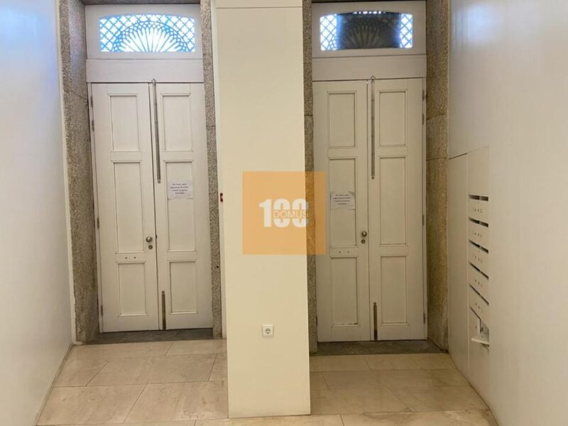 Escritório próximo da Batalha