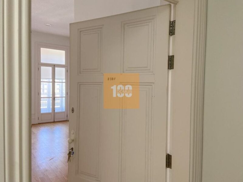 Escritório próximo da Batalha