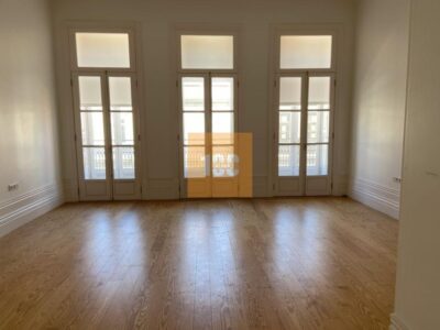 Escritório próximo da Batalha