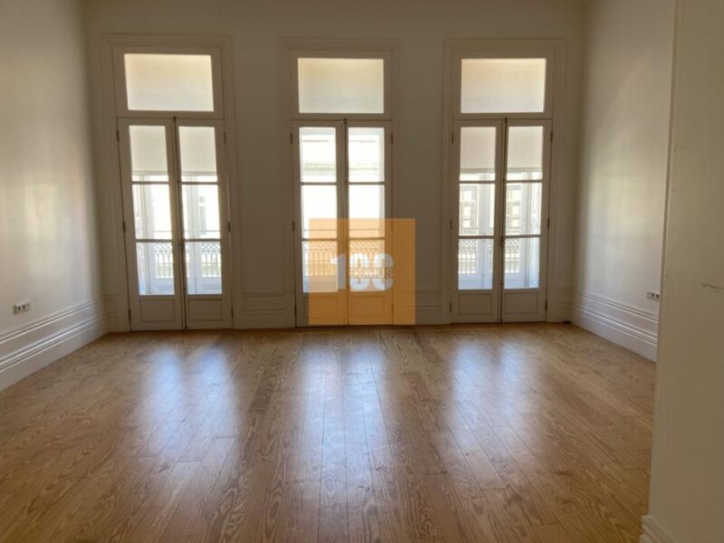 Escritório próximo da Batalha