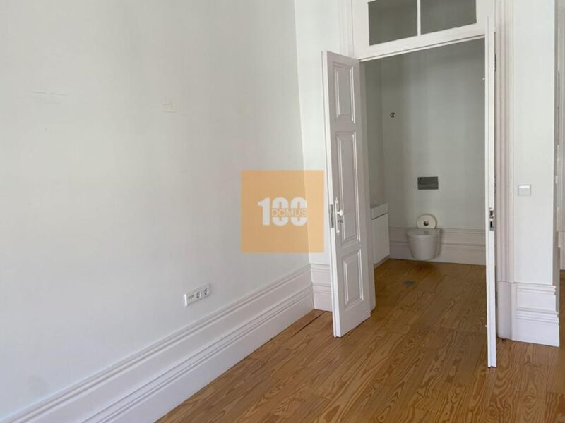 Escritório próximo da Batalha