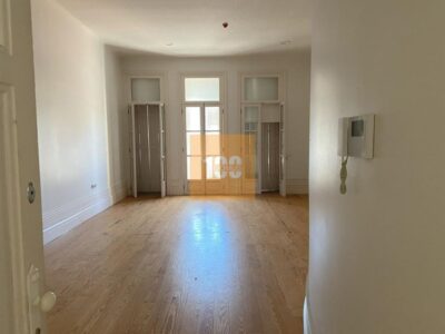 Escritório próximo da Batalha