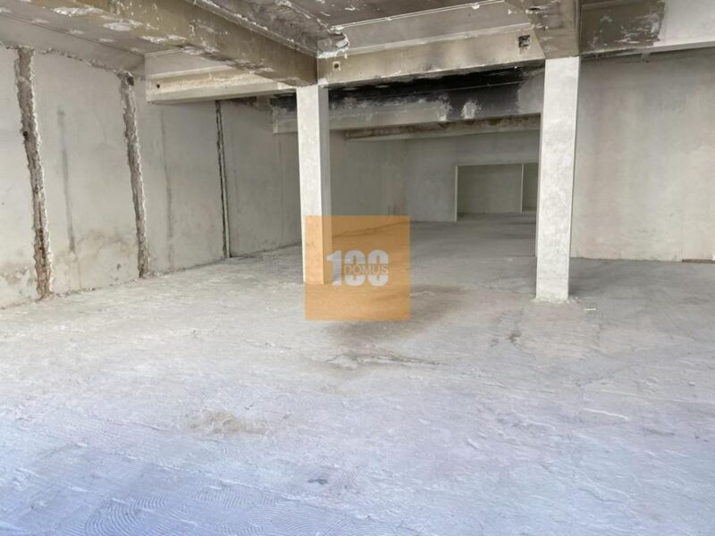 Loja na Rua Brito Capelo