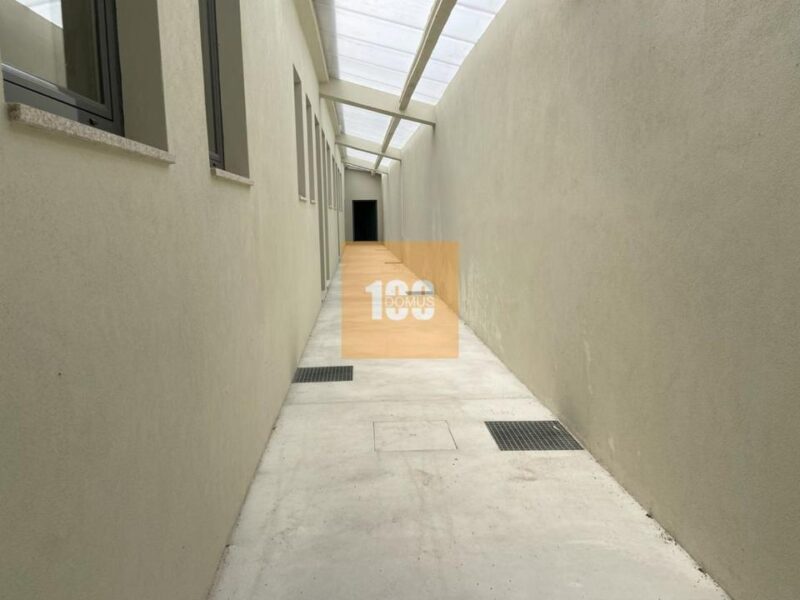 Loja na Rua Brito Capelo