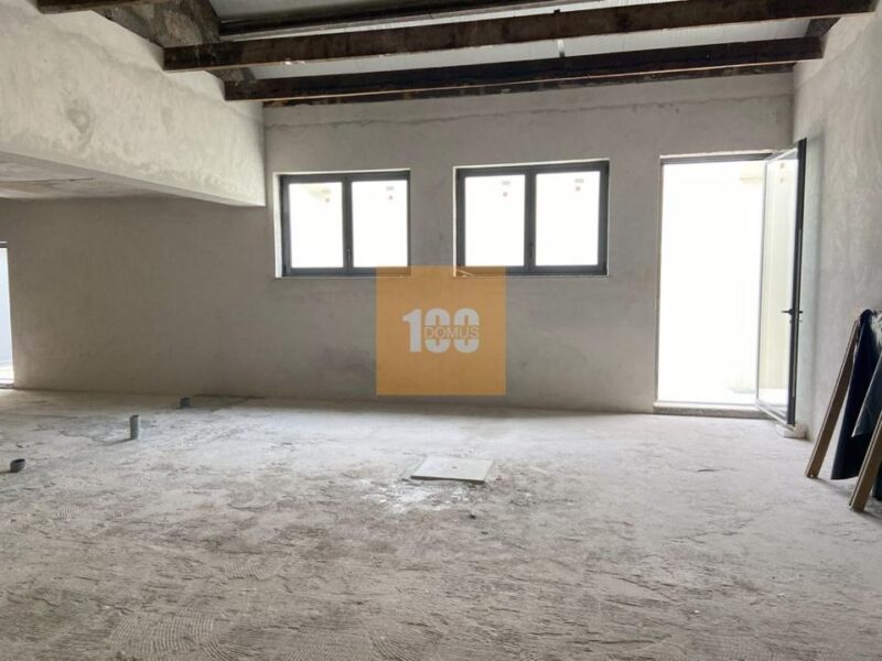 Loja na Rua Brito Capelo