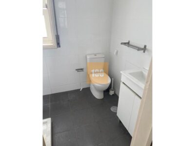 Prédio na Mouzinho da Silveira