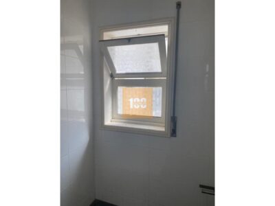 Prédio na Mouzinho da Silveira