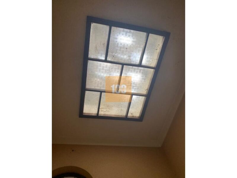 Prédio na Mouzinho da Silveira