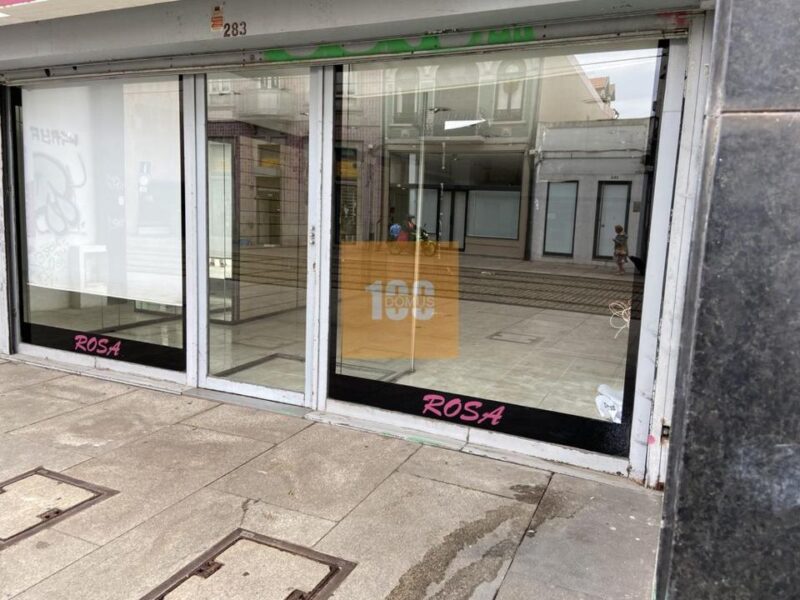 Loja na Rua Brito Capelo