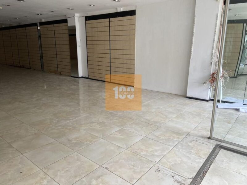 Loja na Rua Brito Capelo