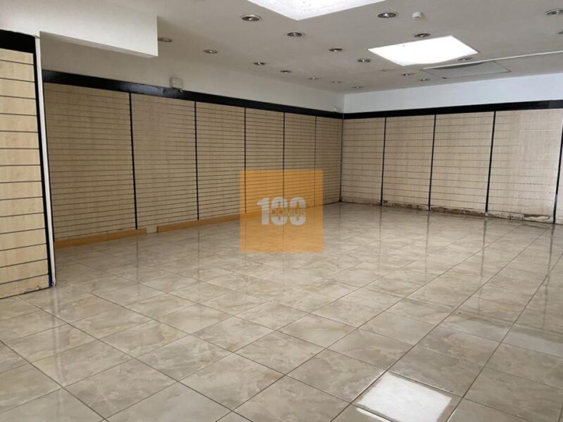 Loja na Rua Brito Capelo