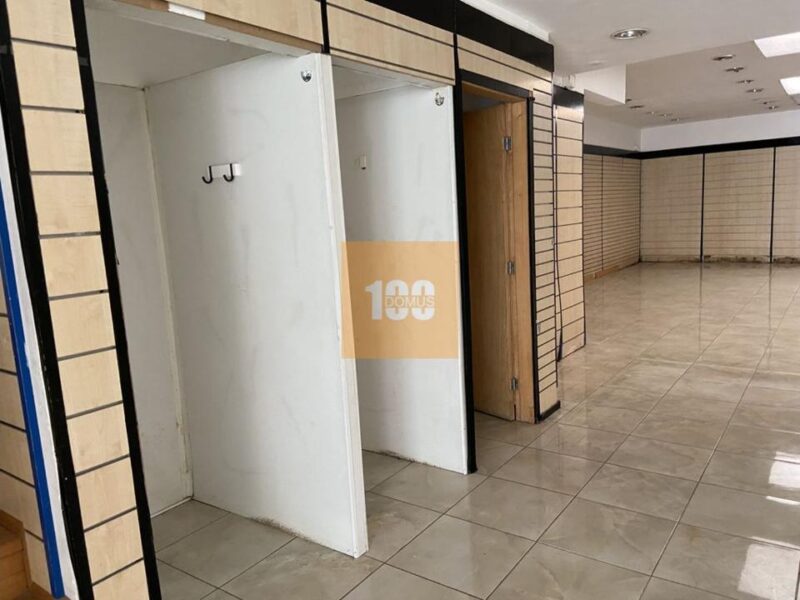 Loja na Rua Brito Capelo