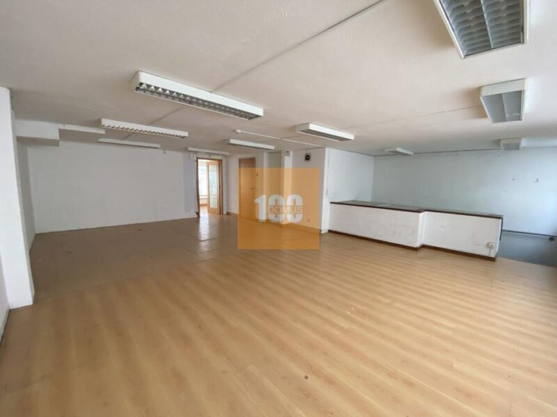 Loja na Rua Brito Capelo