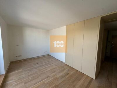 T1 duplex com terraço na Boavista