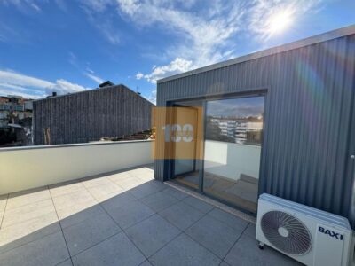 T1 duplex com terraço na Boavista