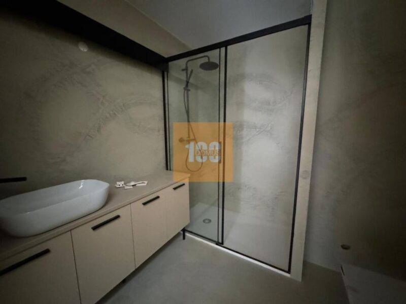 T1 duplex com terraço na Boavista