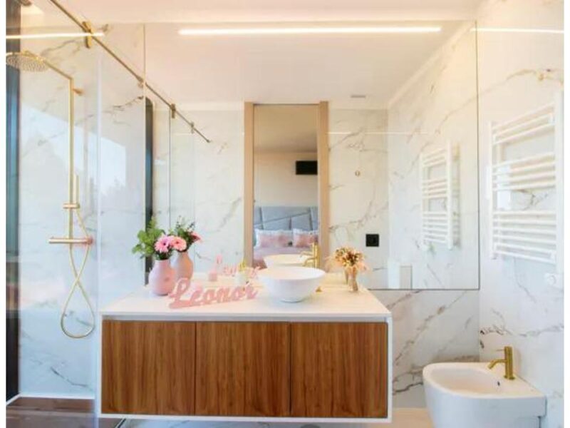 Moradia T5 com piscina em Avintes