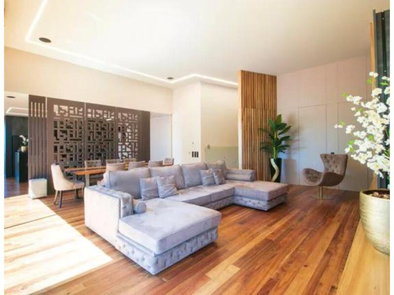 Moradia T5 com piscina em Avintes