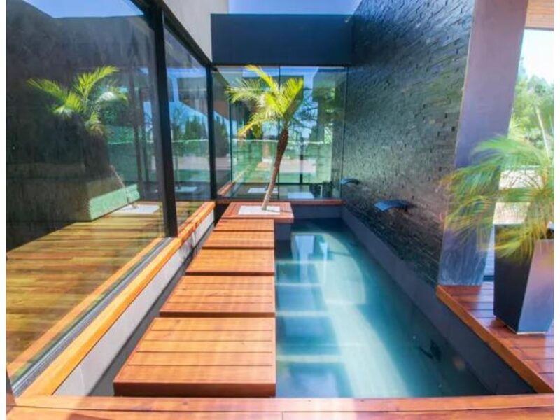 Moradia T5 com piscina em Avintes