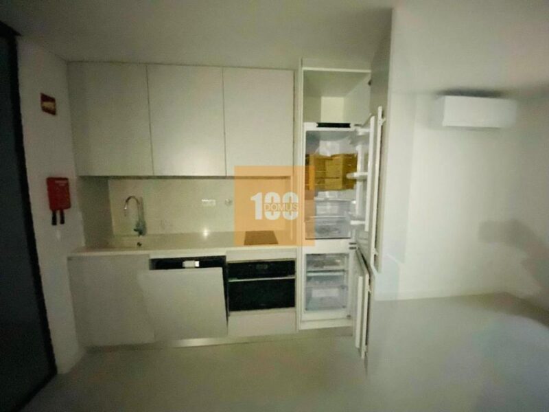 T0 pátio - Mártires da Liberdade