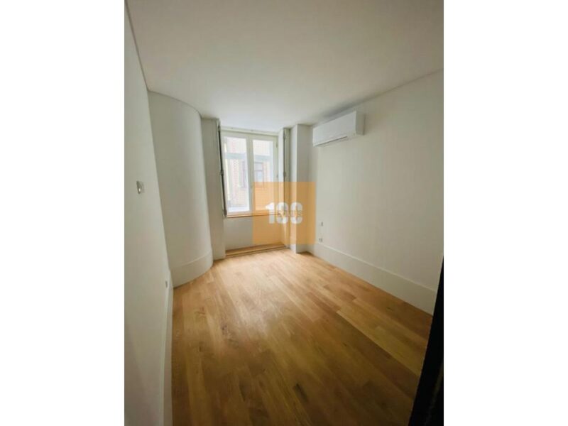 T1 novo - Mártires da Liberdade