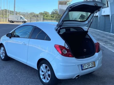 Opel Corsa 1.2i 16V Go!