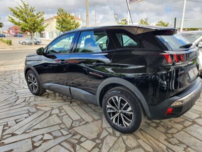 Peugeot 3008 1.5 BlueHDi Active