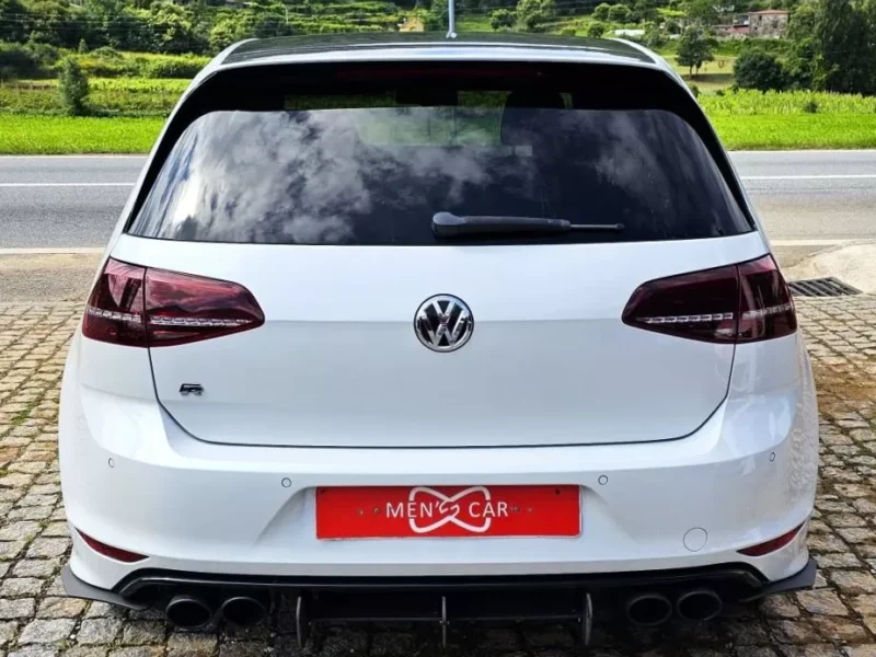 Volkswagen Golf 2.0 TSi R
