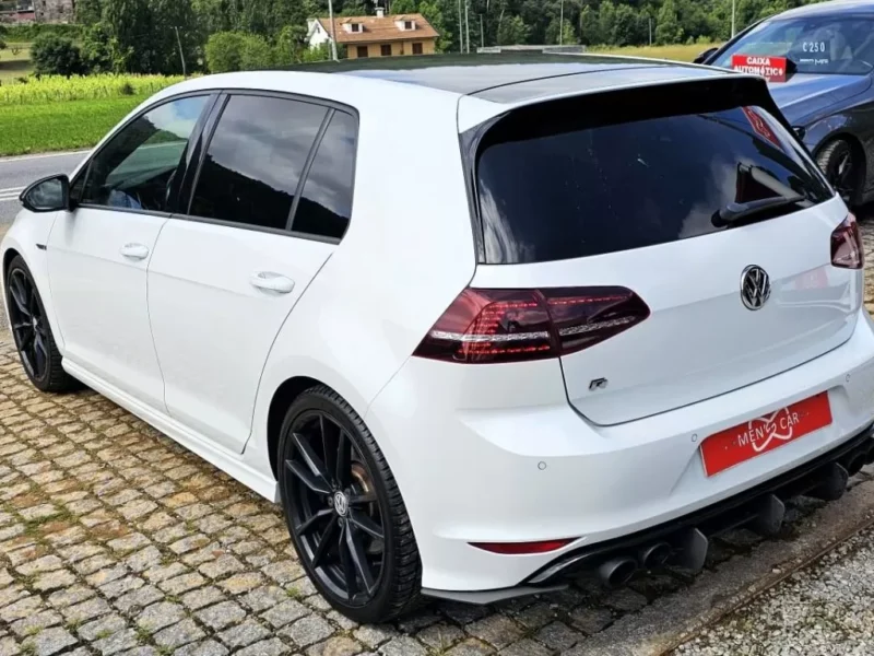 Volkswagen Golf 2.0 TSi R